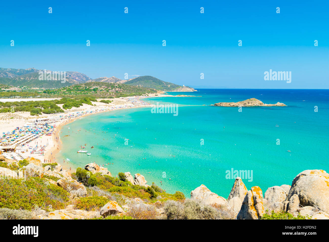 Panorama von den wunderschönen Stränden von Chia, Sardinien, Italien. Stockfoto