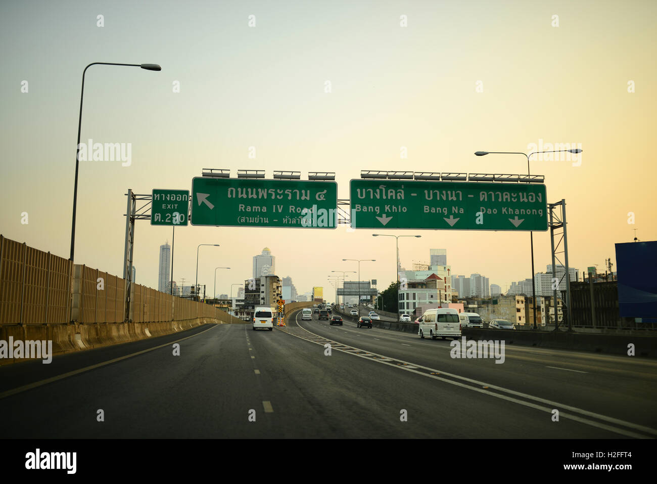 Verkehr auf der Autobahn in bangkok Stockfoto