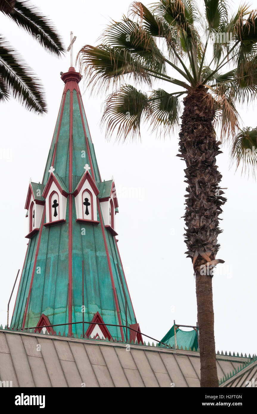 Historische gotische Kirche in Arica, Chile, entworfen und in Paris von Gustave Eiffel vorgefertigt Stockfoto