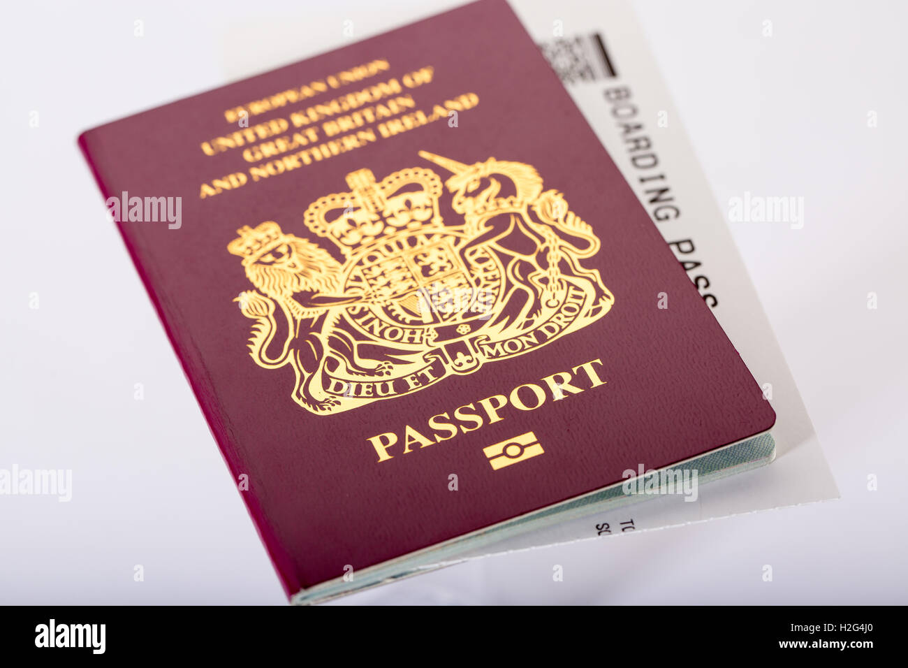 Eine britische britischen Reisepass und Flugzeug-Boarding-Karte Stockfoto