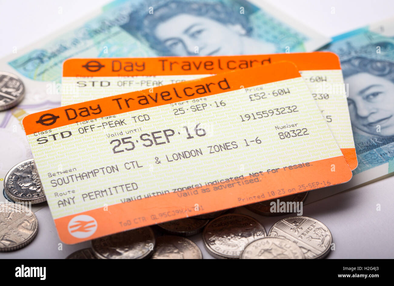 National Rail Zugtickets mit UK-Geld Stockfoto