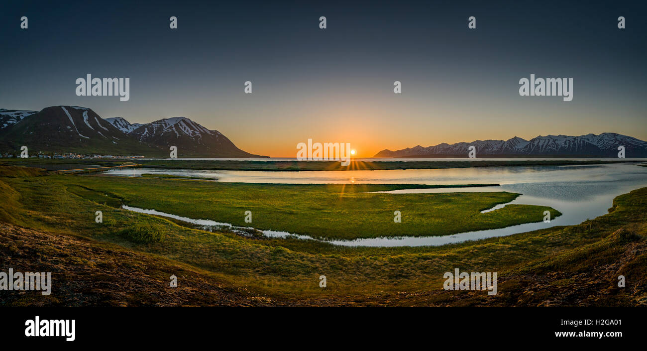 Mitternachtssonne, Latrastrond Strand, Eyjafjordur, Nordisland Stockfoto