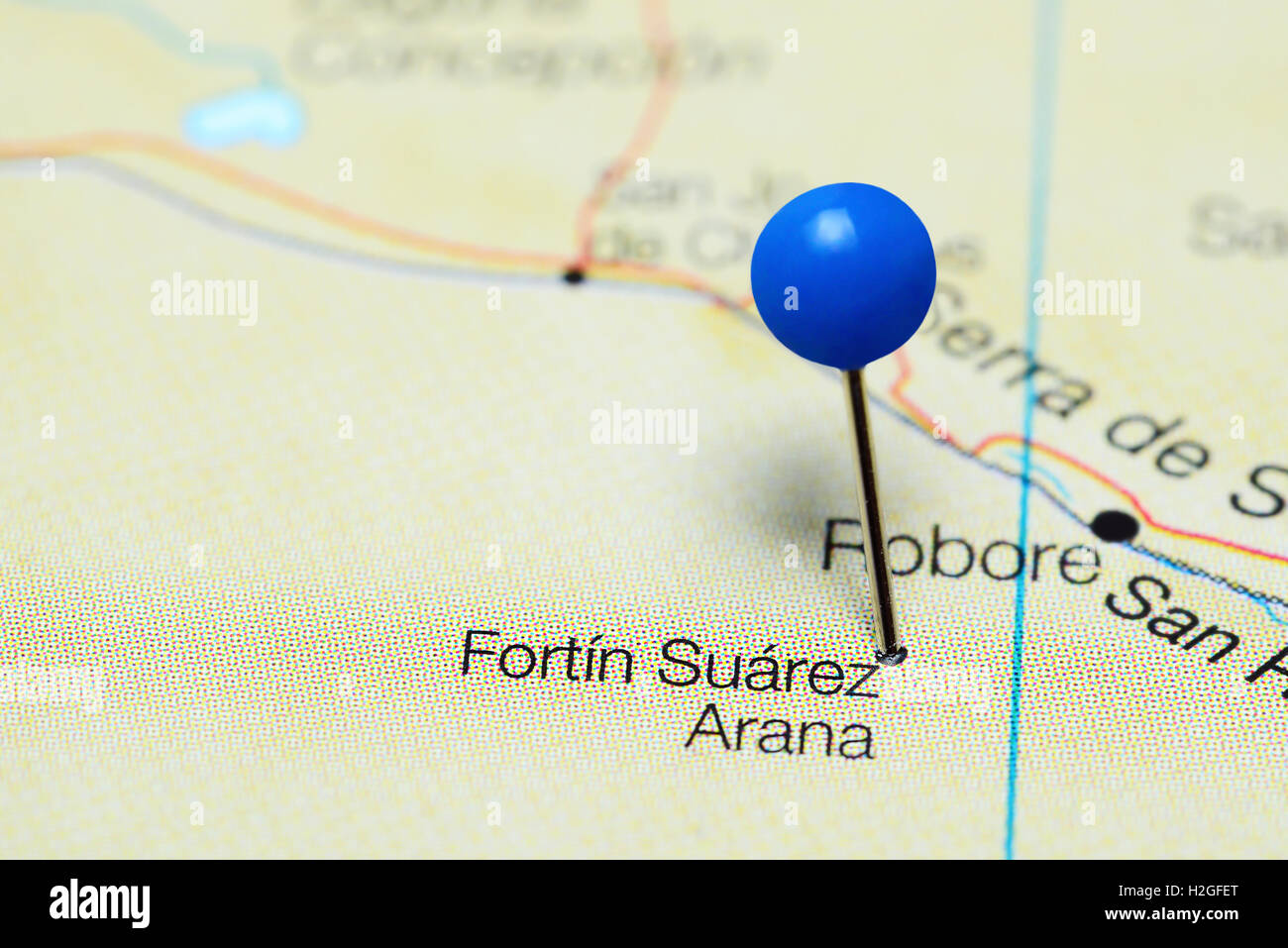 Fortin Suarez Arana fixiert auf einer Karte von Bolivien Stockfoto
