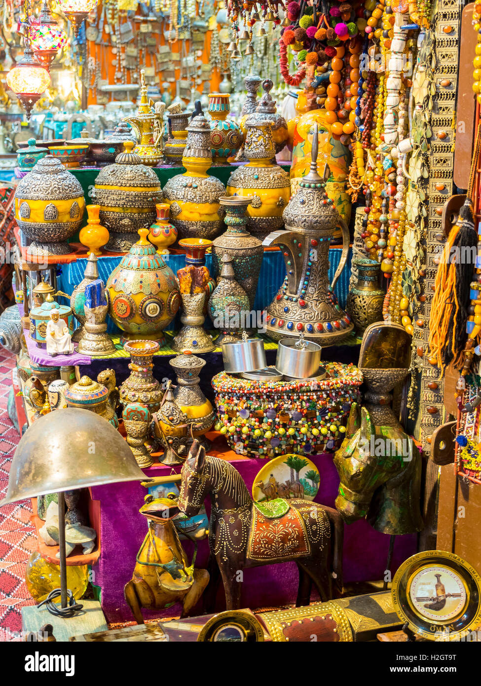 Stall in orientalischen Markt Muttrah Souq, Muttrah, Muscat, Oman Stockfoto