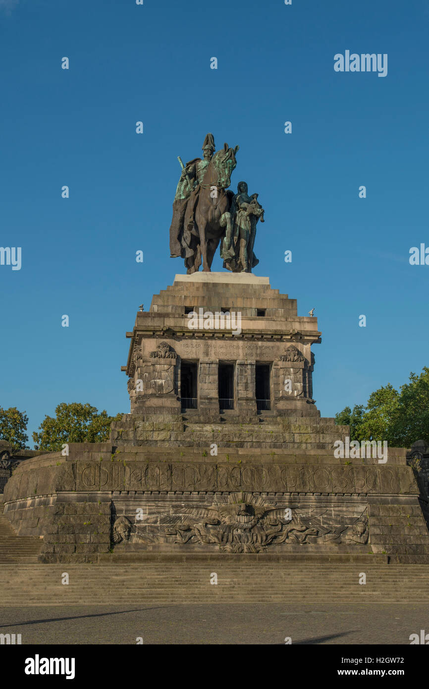 Statue von Kaiser Wilhelm 1, Deutsche Eck, Koblenz, Deutschland Stockfoto