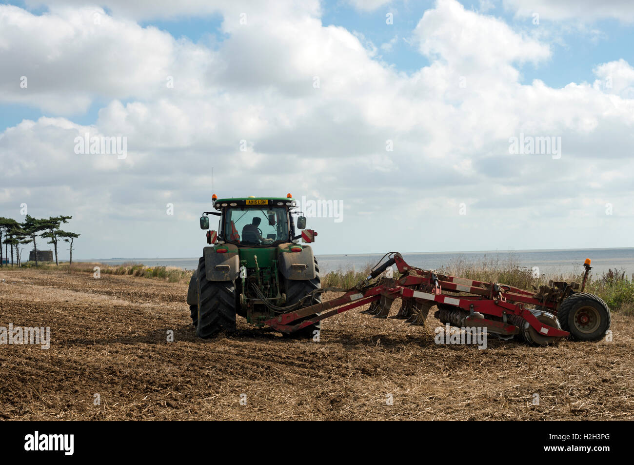 Ackerland in der Nähe der Nordsee kultiviert, Bawdsey, Suffolk, UK. Stockfoto