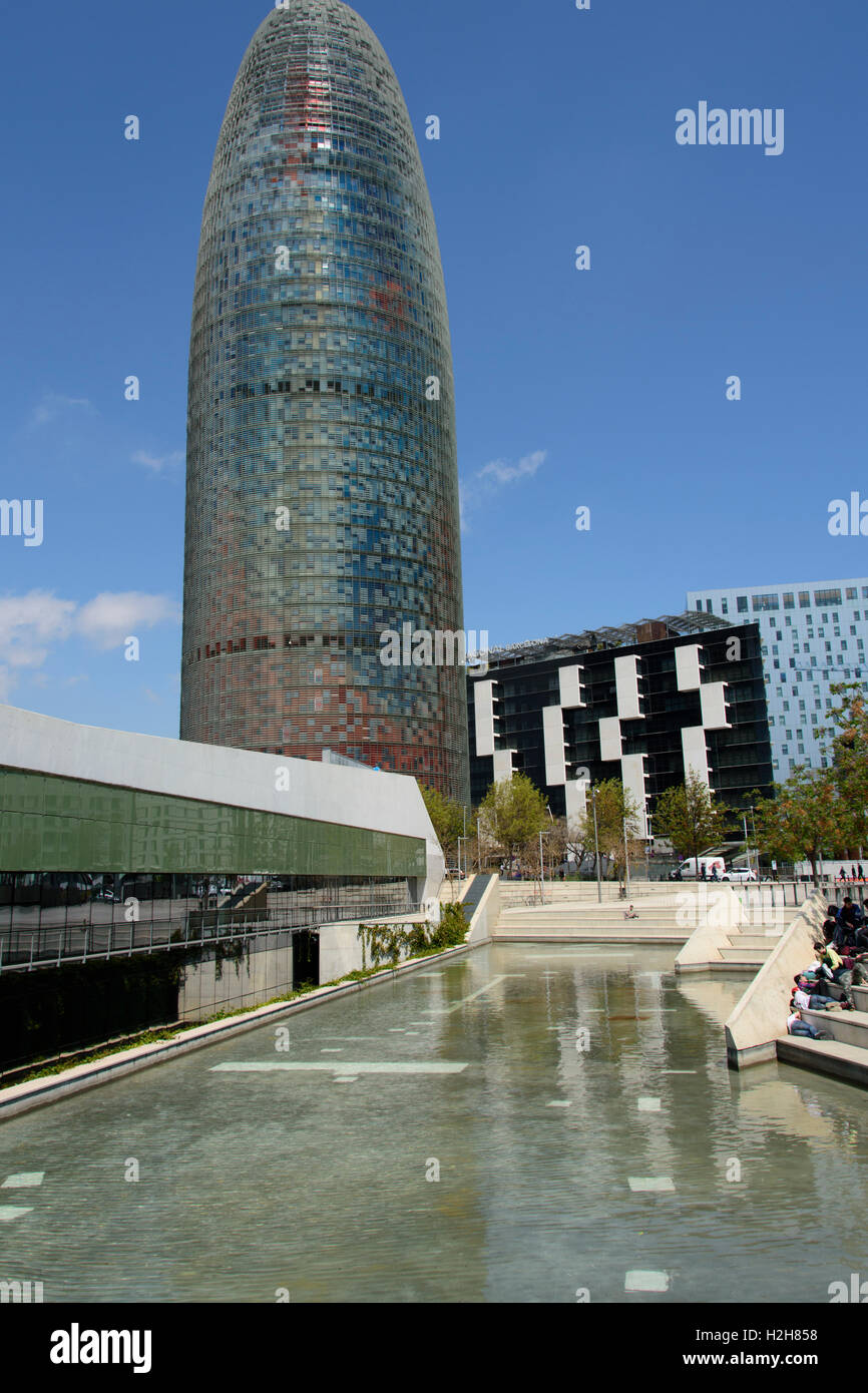 Torre Agbar und Design-Hub in Barcelona. Spanien Stockfoto