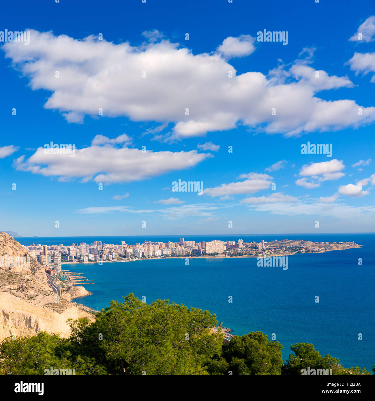 Alicante San Juan Strandblick von Santa Barbara Burg Stockfoto