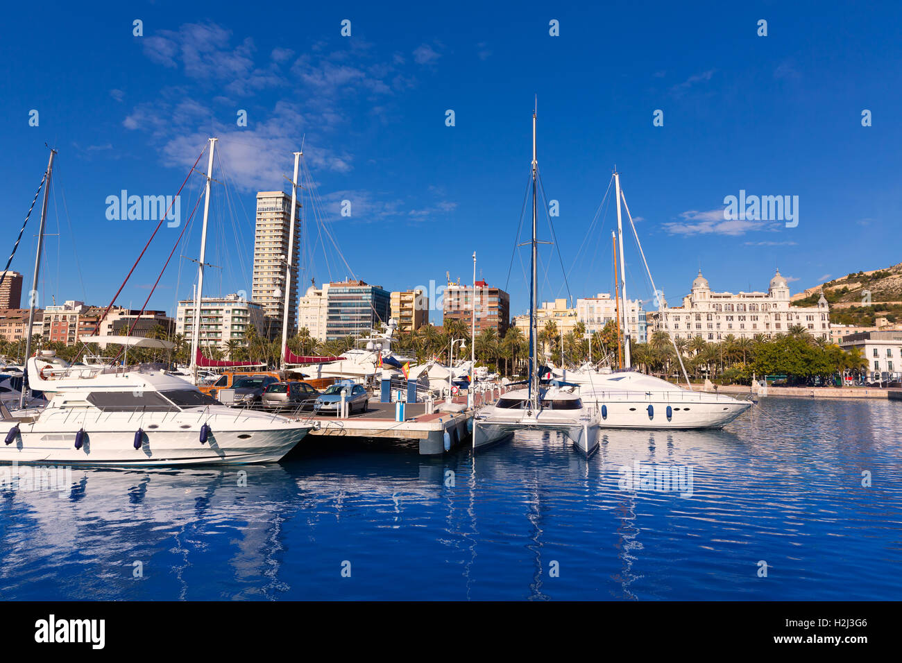 Alicante Hafen Port Boote in der spanischen Mittelmeerküste Stockfoto