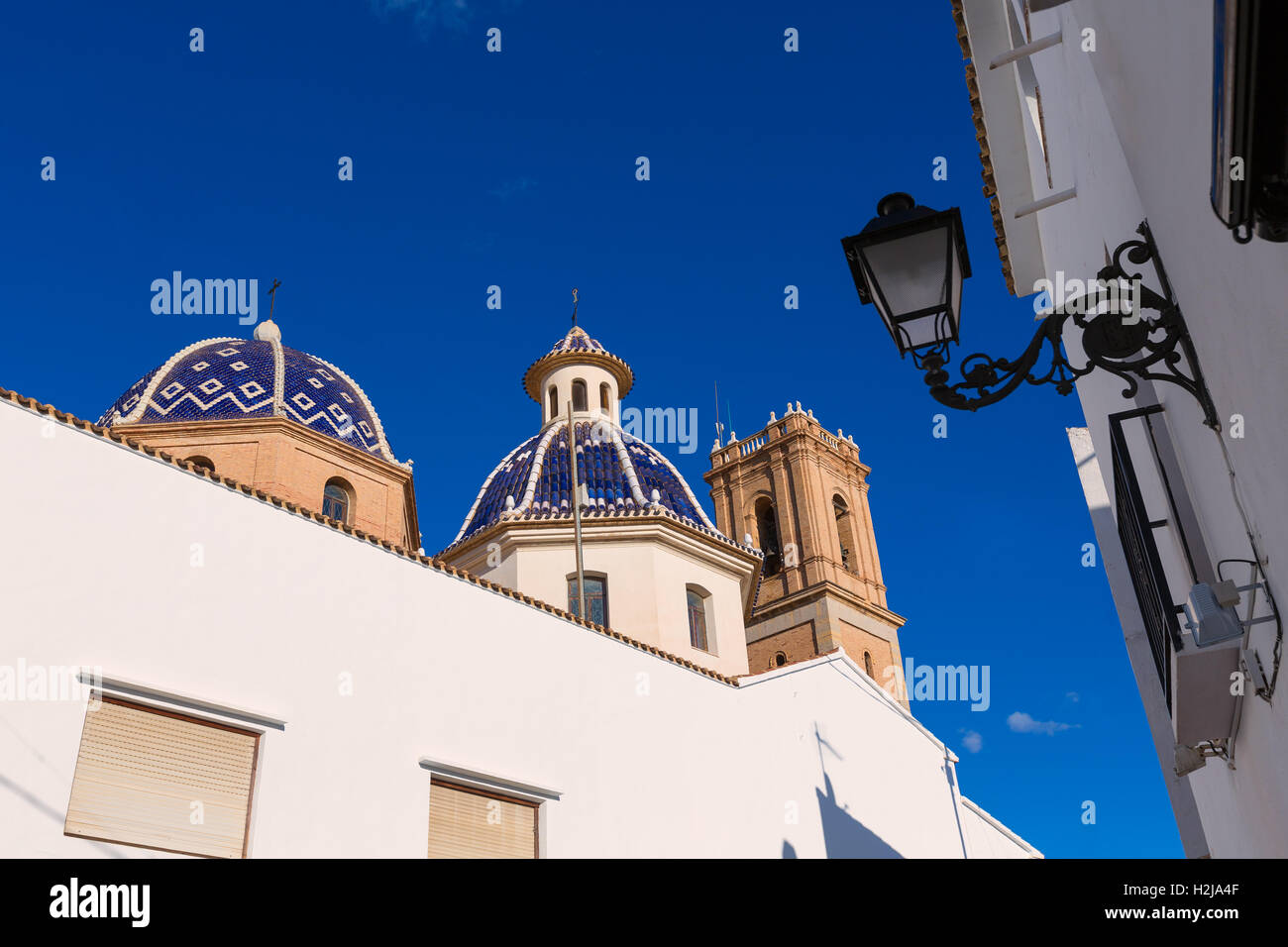 Altes Dorf Altea Kirche typisch mediterran in Alicante Stockfoto