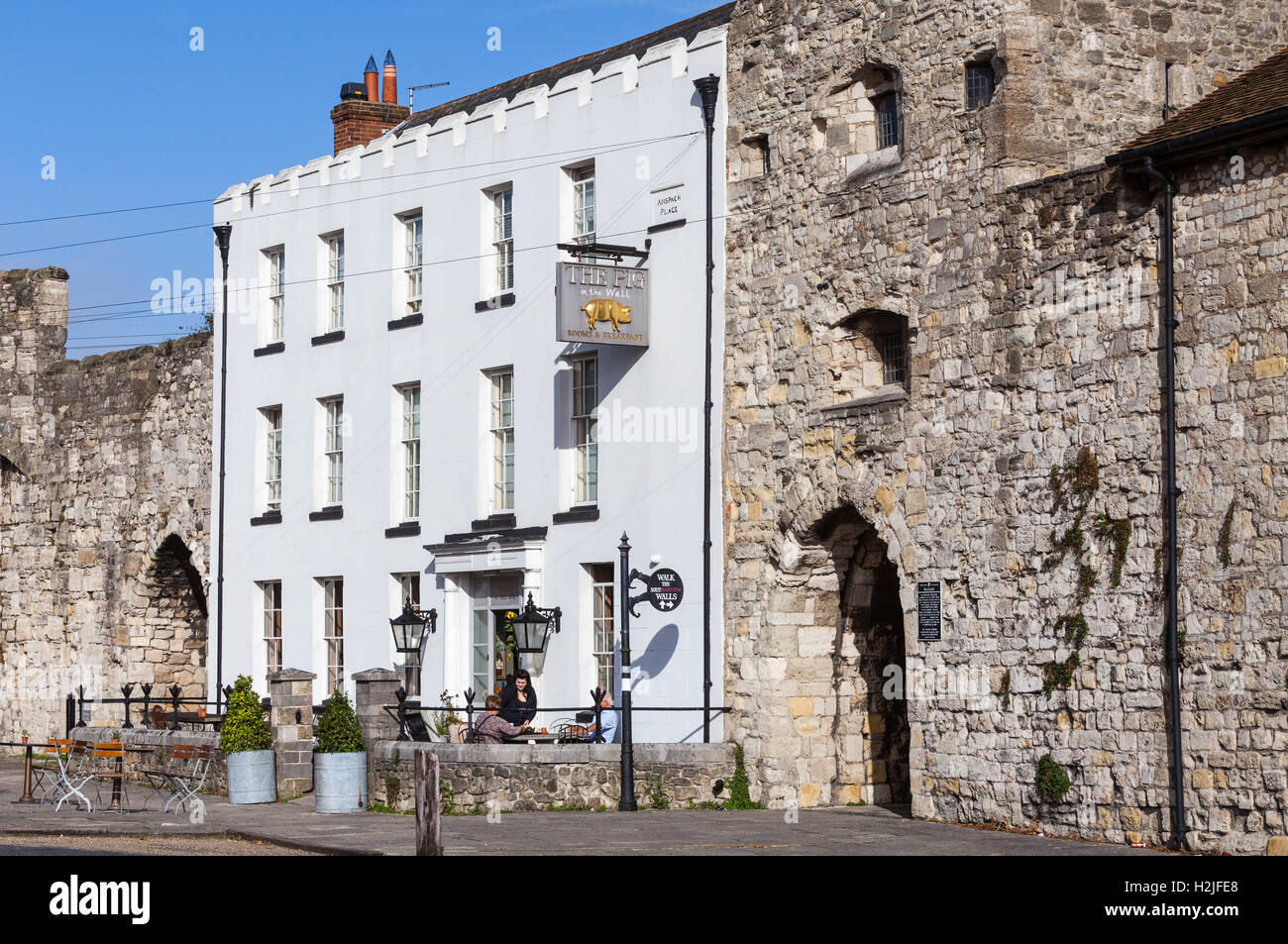 Das Schwein in der Wand-Boutique-Hotel und Restaurant inmitten der historischen Mauern von Southampton Stockfoto