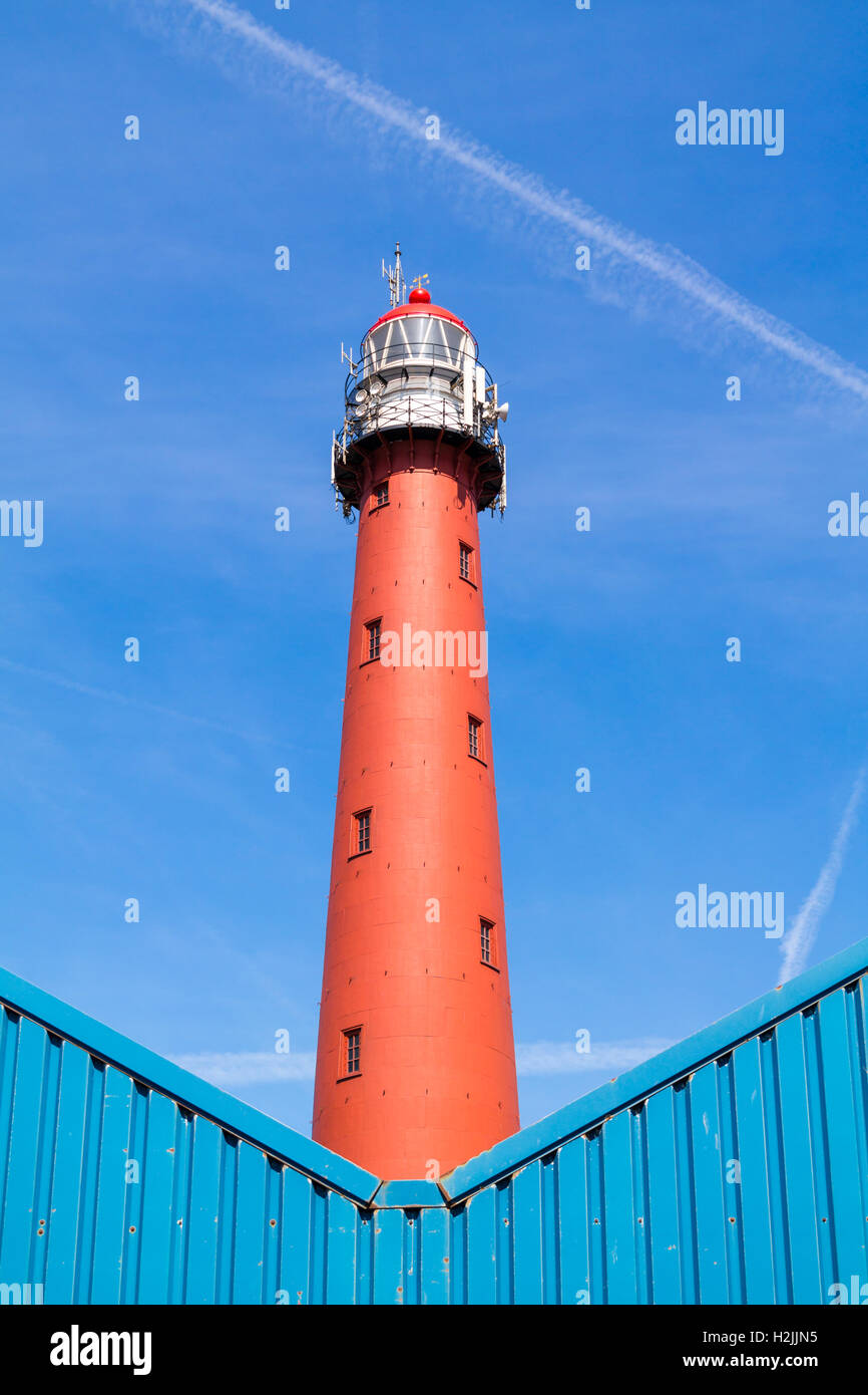 Gusseisen hohen Leuchtturm der Nordseehafen IJmuiden, Nordholland, Niederlande Stockfoto