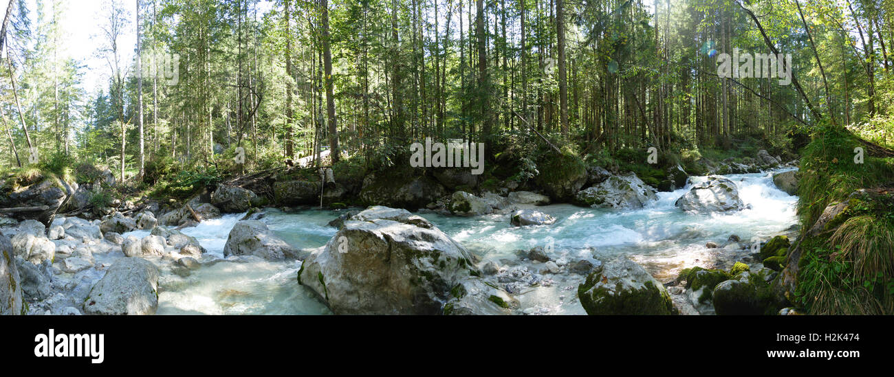 Berchtesgadener Nationalpark Ramsauer Ache Fluss Ramsau Natur lernen trial Europa Deutschland Bayern Stockfoto