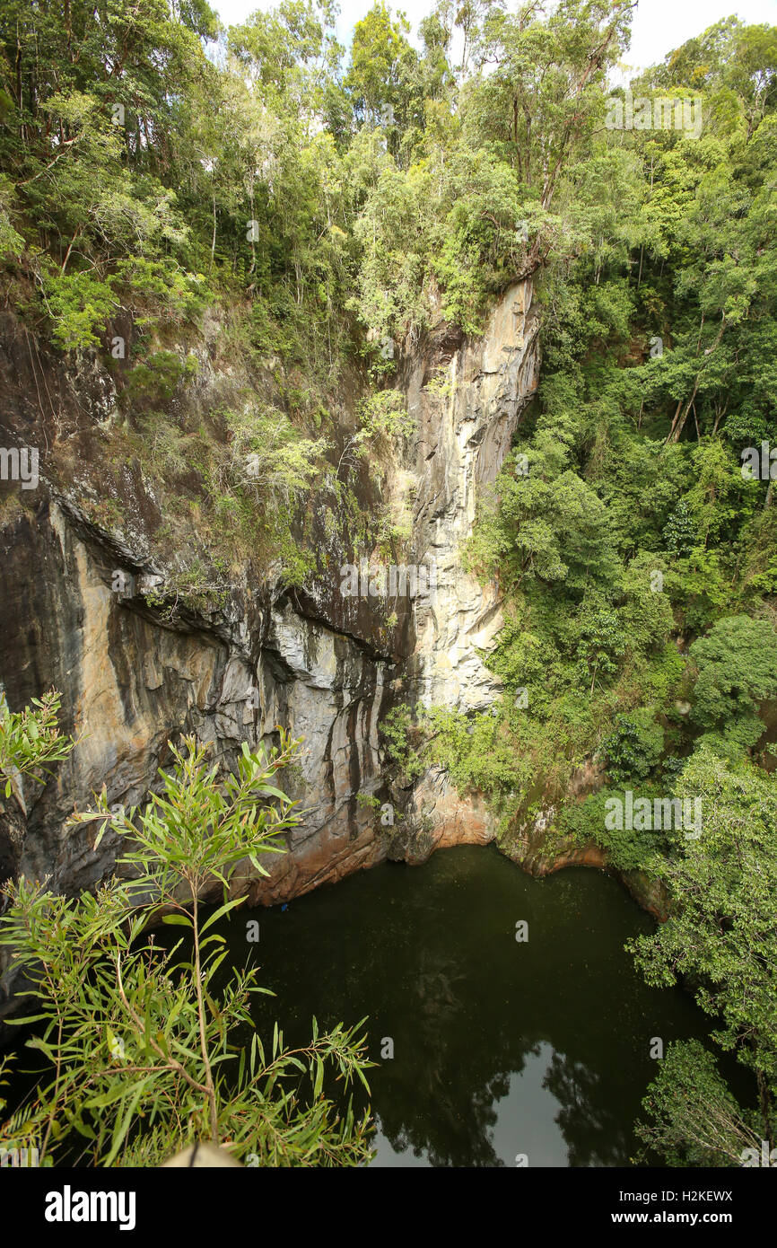 Tiefen Krater im Hypipamee National Park in der Nähe von Atherton in Queensland, Australien Stockfoto