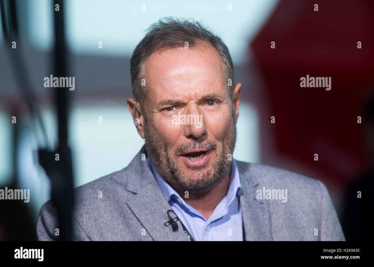 Derek Hatton interviewt in der AAC-Arena in Liverpool während der Arbeitspartei Konferenz 2016 Stockfoto