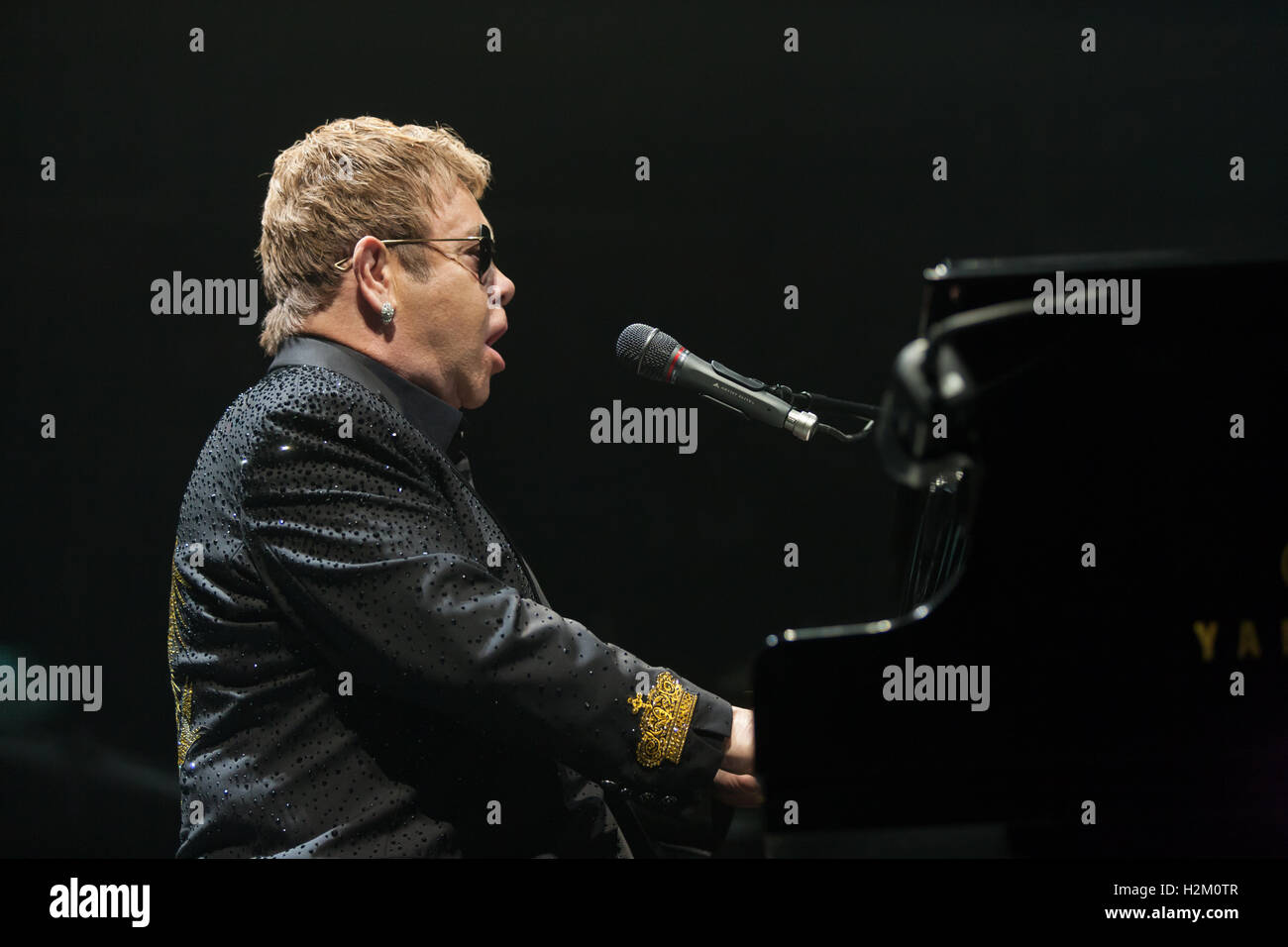 London, Ontario, Kanada. 29. September 2016. Sir Elton John führt im Konzert. Bildnachweis: Mark Spowart/Alamy Live-Nachrichten Stockfoto