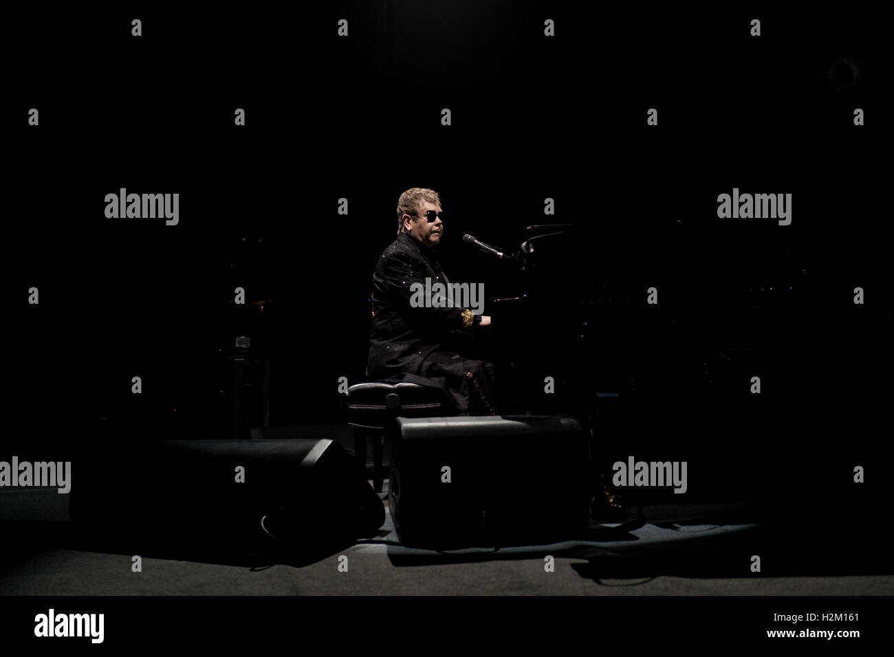 London, Ontario, Kanada. 29. September 2016. Sir Elton John führt im Konzert. Bildnachweis: Mark Spowart/Alamy Live-Nachrichten Stockfoto