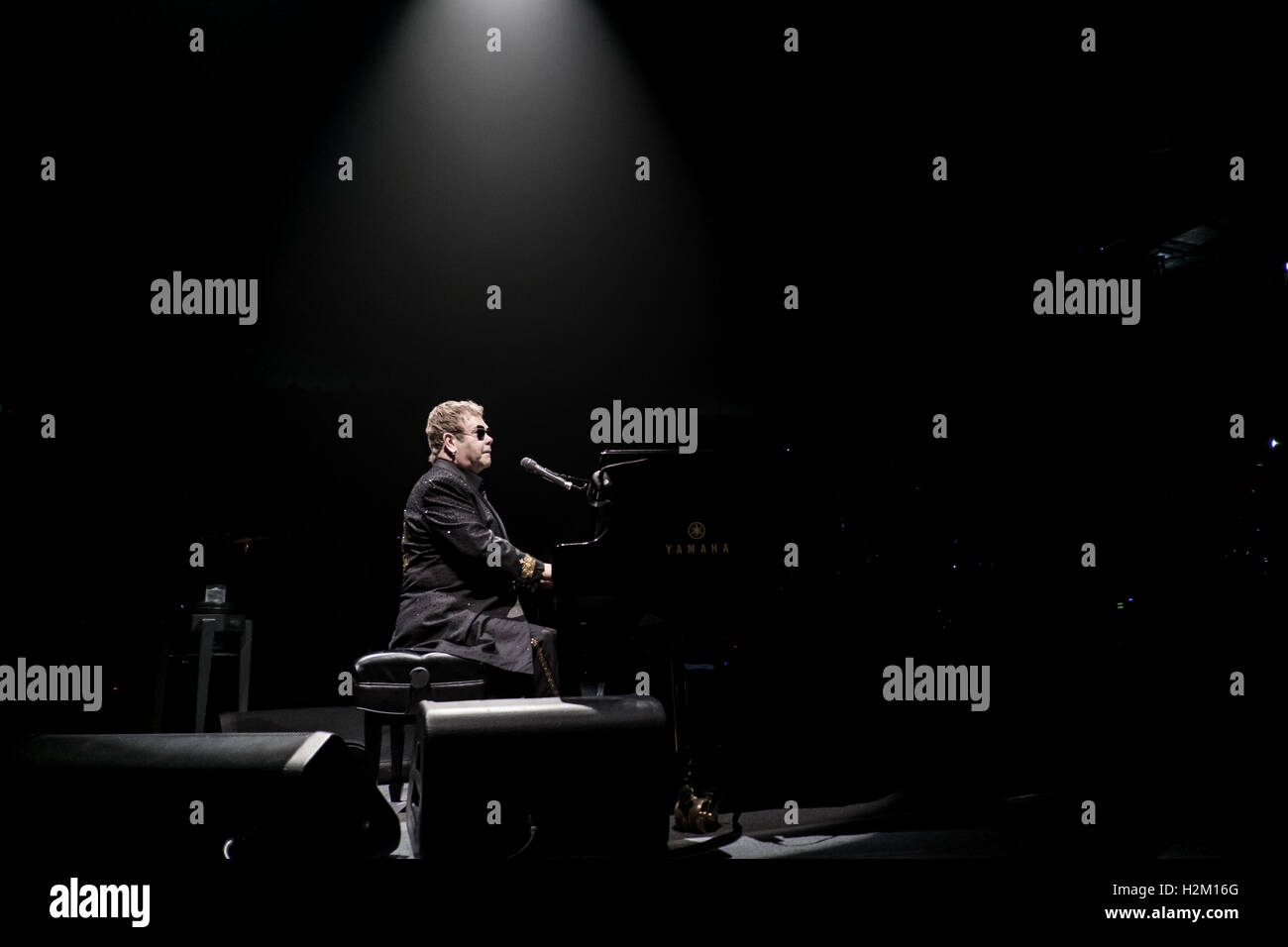 London, Ontario, Kanada. 29. September 2016. Sir Elton John führt im Konzert. Bildnachweis: Mark Spowart/Alamy Live-Nachrichten Stockfoto