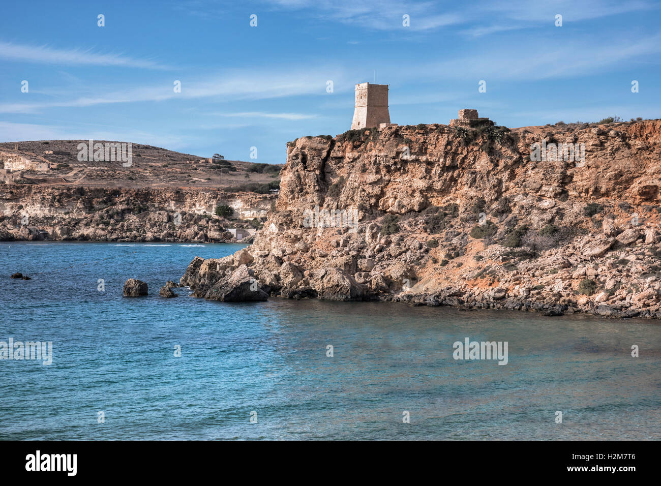 Ghajn Tuffieha Turm, Golden Bay, Malta Stockfoto