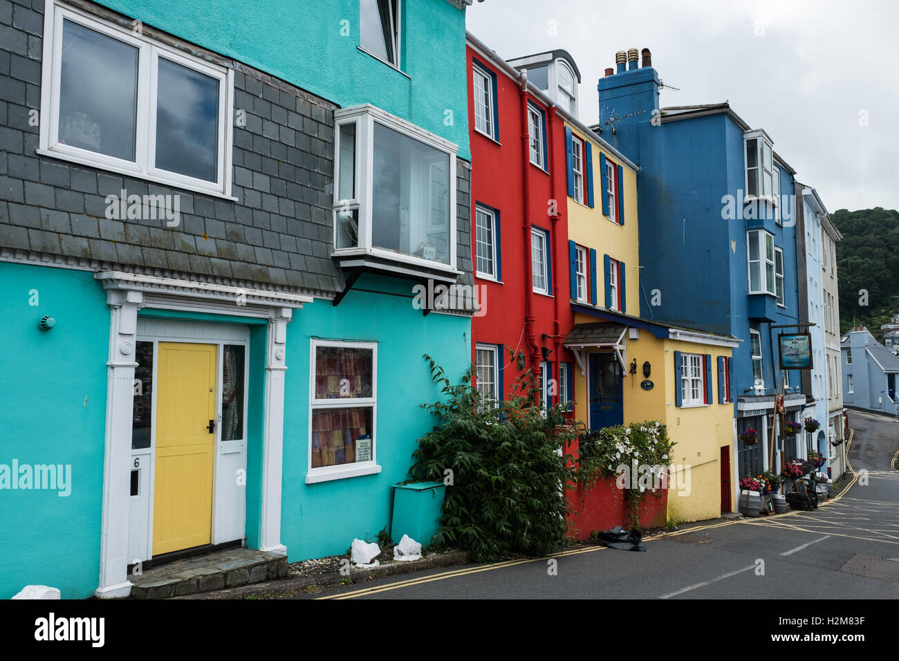 Alten Multi Coloured Gebäude bei Kingswear, Devon, England, UK Stockfoto