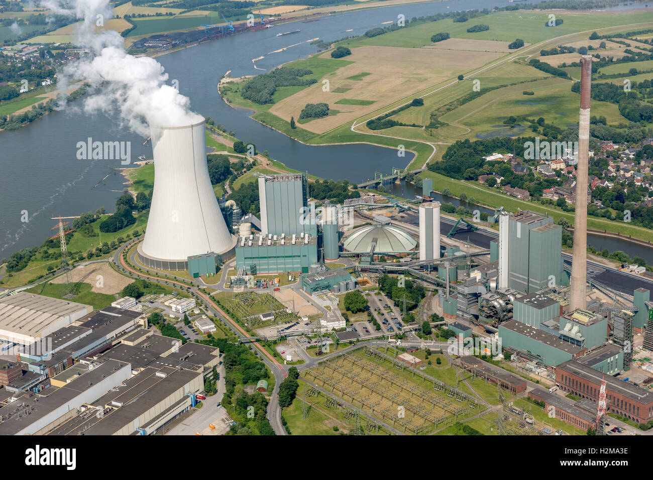 Luftaufnahme, STEAG Walsum Kraftwerk, Kohlekraftwerk auf dem Rhein, Luftaufnahme von Duisburg, Duisburg-Rheinland-Ruhrgebiet Stockfoto