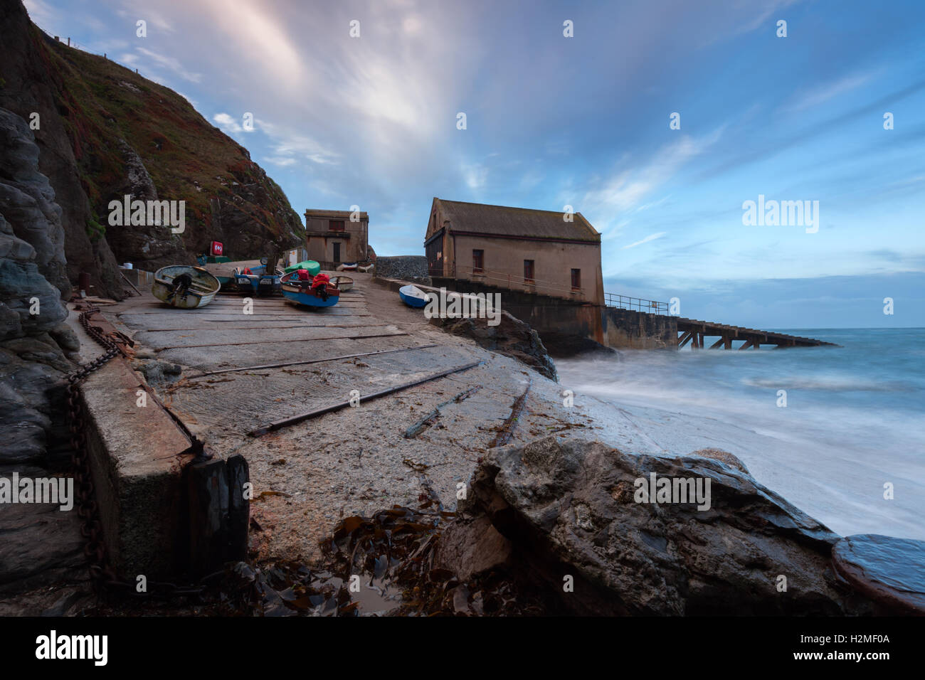 Lizard Point Slipanlage und alte Rettungsstation Cornwall UK Stockfoto