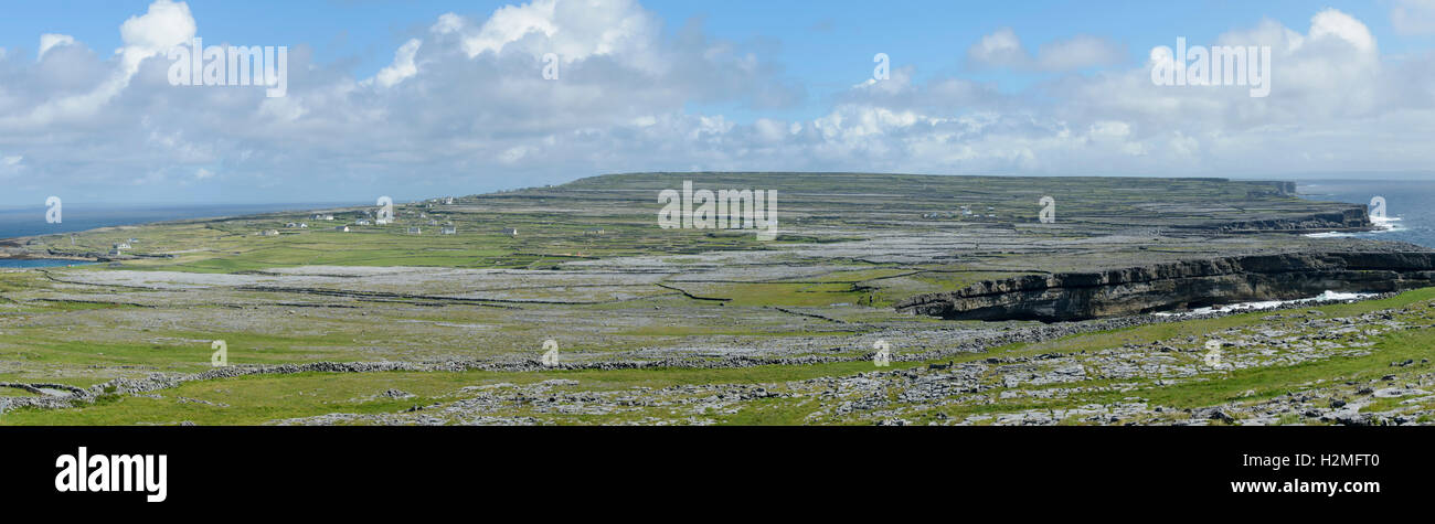 Panorama von Inishmore, der größten der Aran Island, Bucht von Galway, Irland, Europa Stockfoto