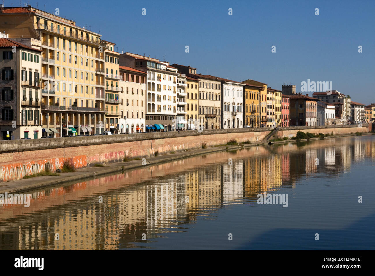 Gebäude am Lungarno Mediceo Frontmann Fluss Arno, Stadtzentrum, Pisa, Toskana, Italien Stockfoto