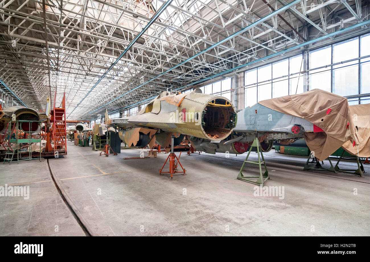 Luftfahrt-Fabrik von Militärflugzeugen. Montage von der russischen Kämpfer Stockfoto