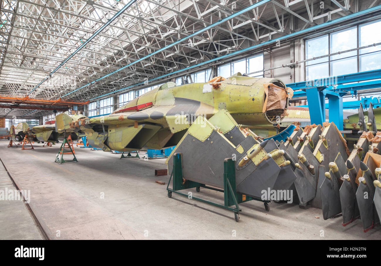 Luftfahrt-Fabrik von Militärflugzeugen. Montage des Kämpfers Stockfoto