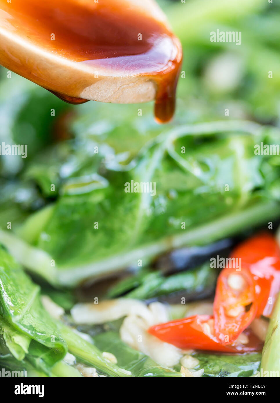 Scharfes Essen gebratene mit Bio-Gemüse und vegetarische Stockfoto