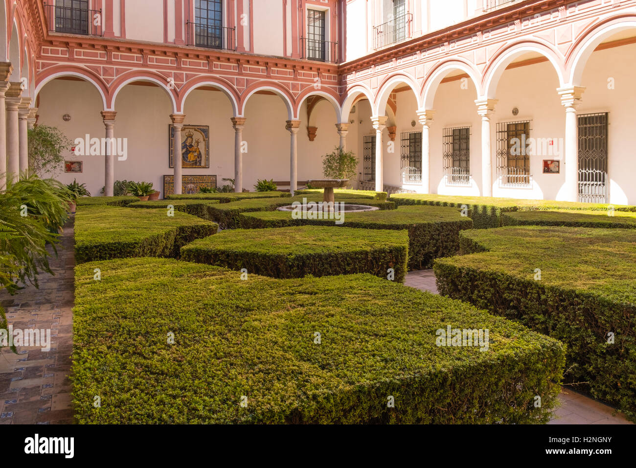 Innenhof im Museo de Bellas Artes, Sevilla, Spanien Stockfoto