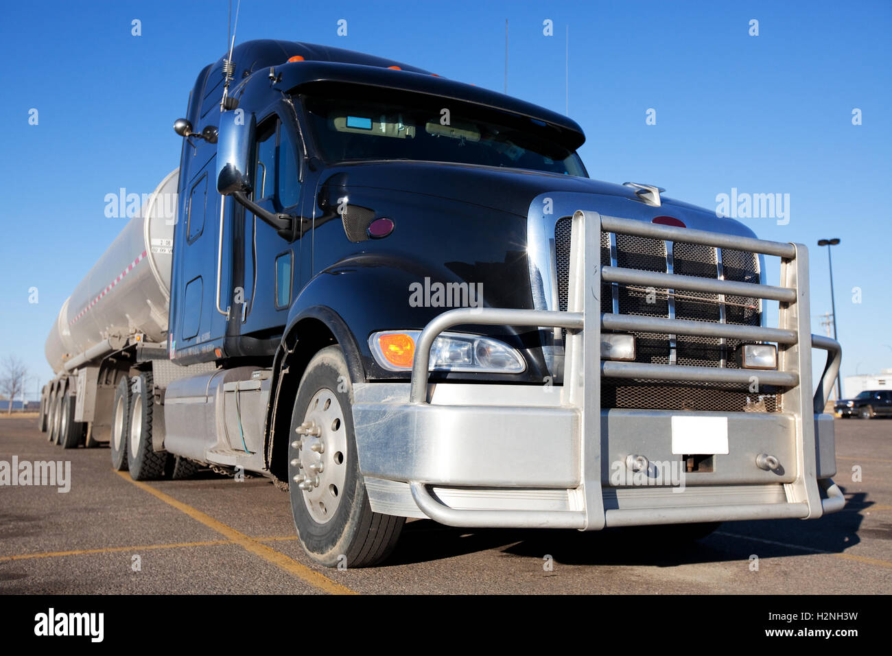 Kraftstoff-LKW Stockfoto