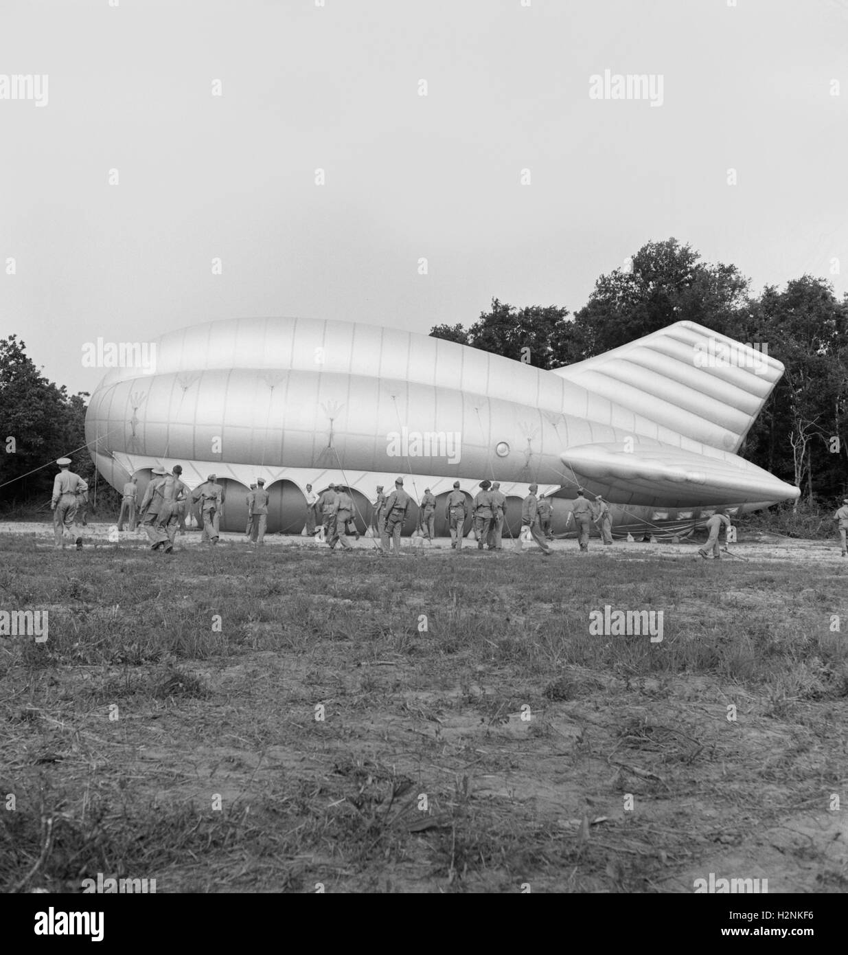 Spezielle US-Marine-Einheiten in der Ausbildung, Bettwäsche, große Flut Ballon, Parris Island, South Carolina, USA, Alfred T. Palmer für Büro der Krieg-Informationen, können 1942 Stockfoto