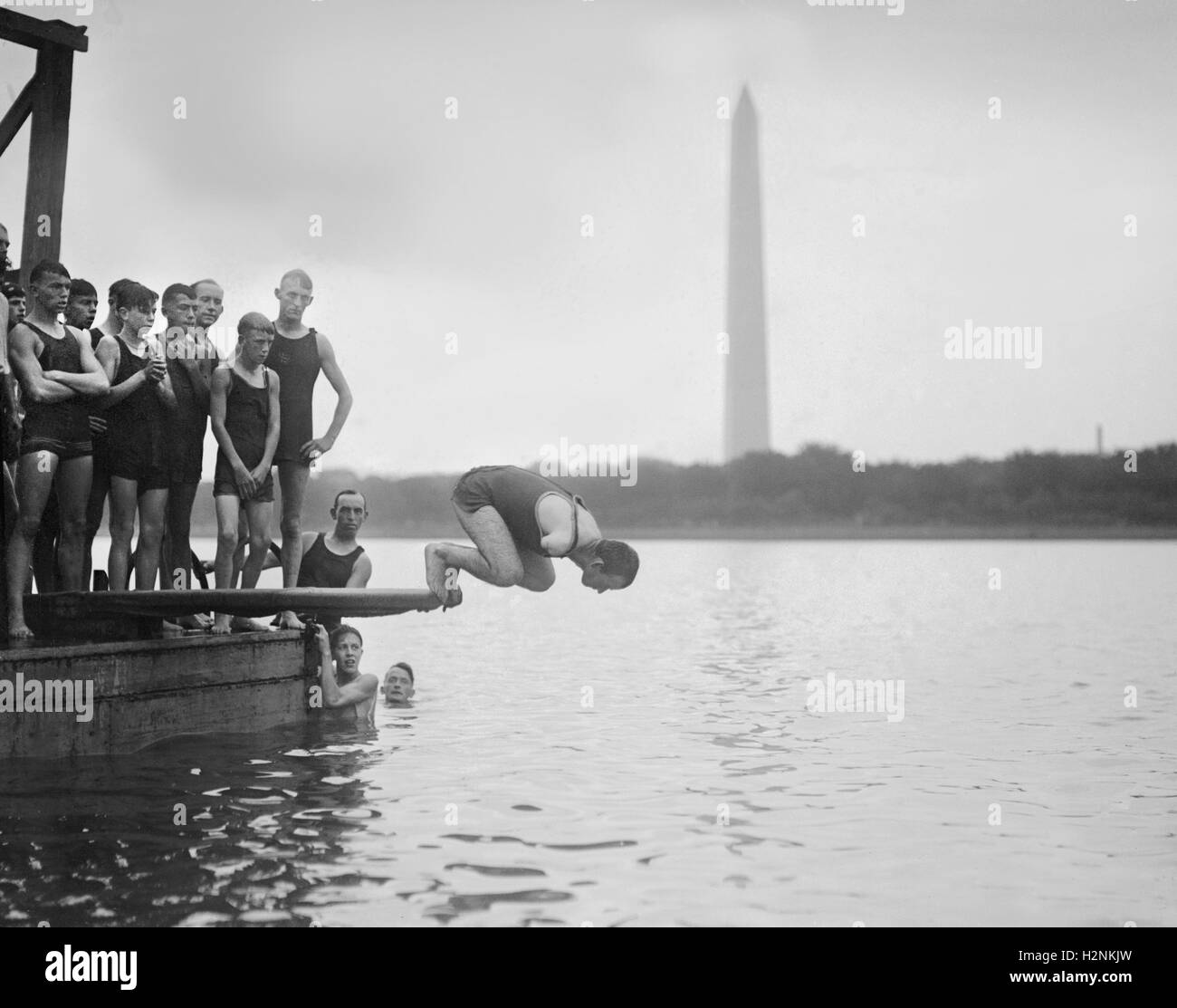 Armless Taucher, John Uslee, Washington DC, USA, National Photo Company, Juli 1922 Stockfoto