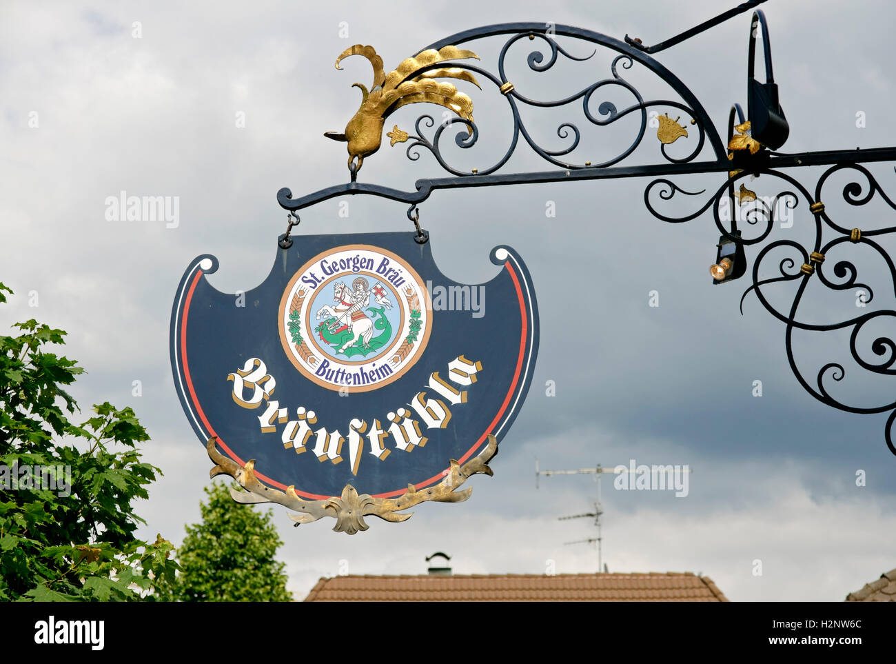 bayern brauerei Zur einen seite der fels mit burg randeck, drunter die brauerei, südlich die altmühl so legen sie sich als unser gast in geräumigen zimmern (alle über 20m2). bayern brauerei Zur einen seite der fels mit burg randeck, drunter die brauerei, südlich die altmühl so legen sie sich als unser gast in geräumigen zimmern (alle über 20m2).