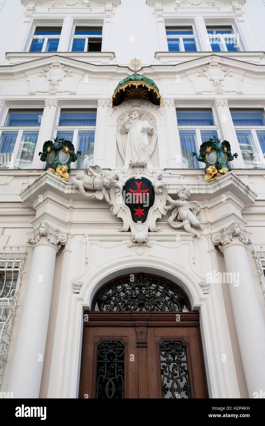 Palais der Ritter des Kreuzes mit dem roten Stern, Vienna Stockfoto
