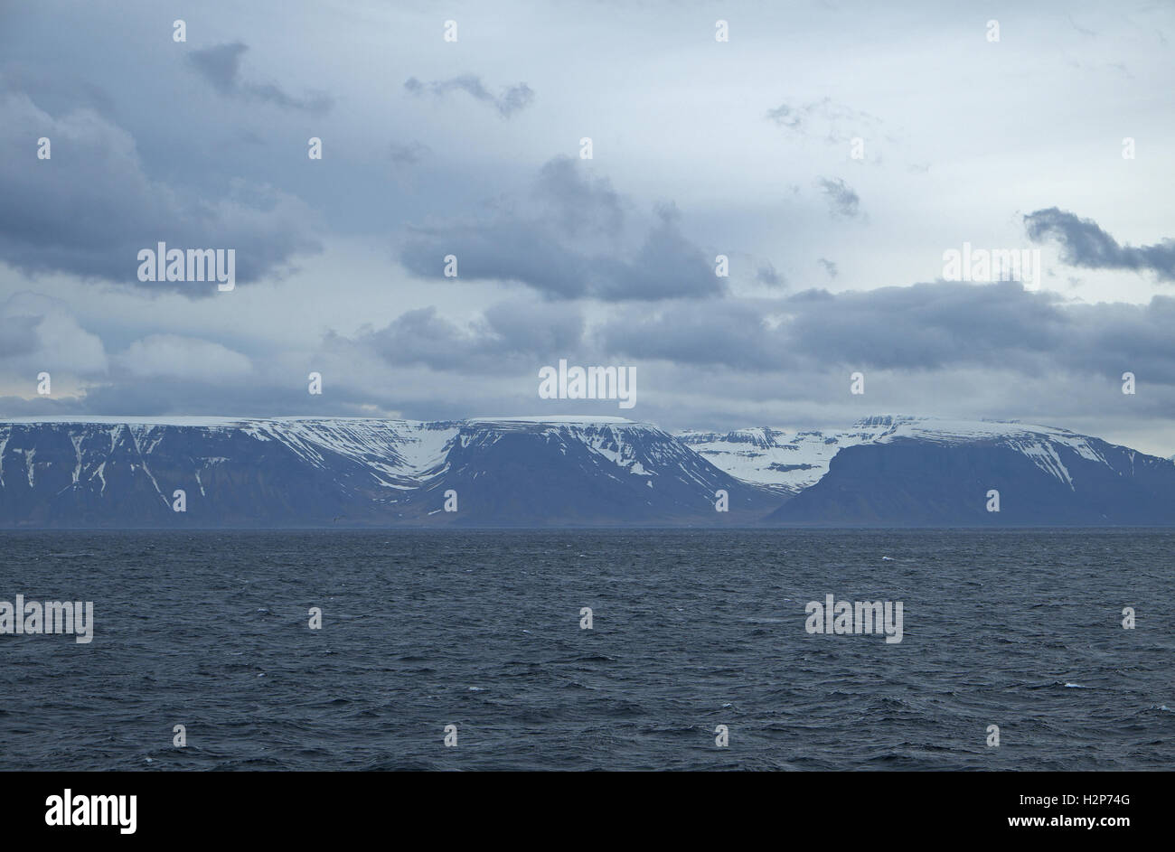 U-förmige Gletschern ausgewaschenen Täler, Westfjorde, Island. Stockfoto