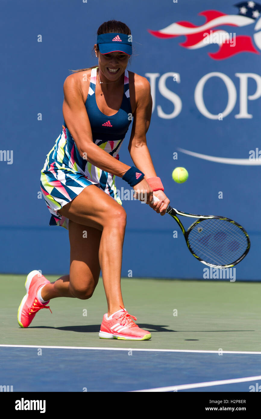 Ana Ivanovic (SRB) im Wettbewerb bei den US Open 2016 Stockfoto