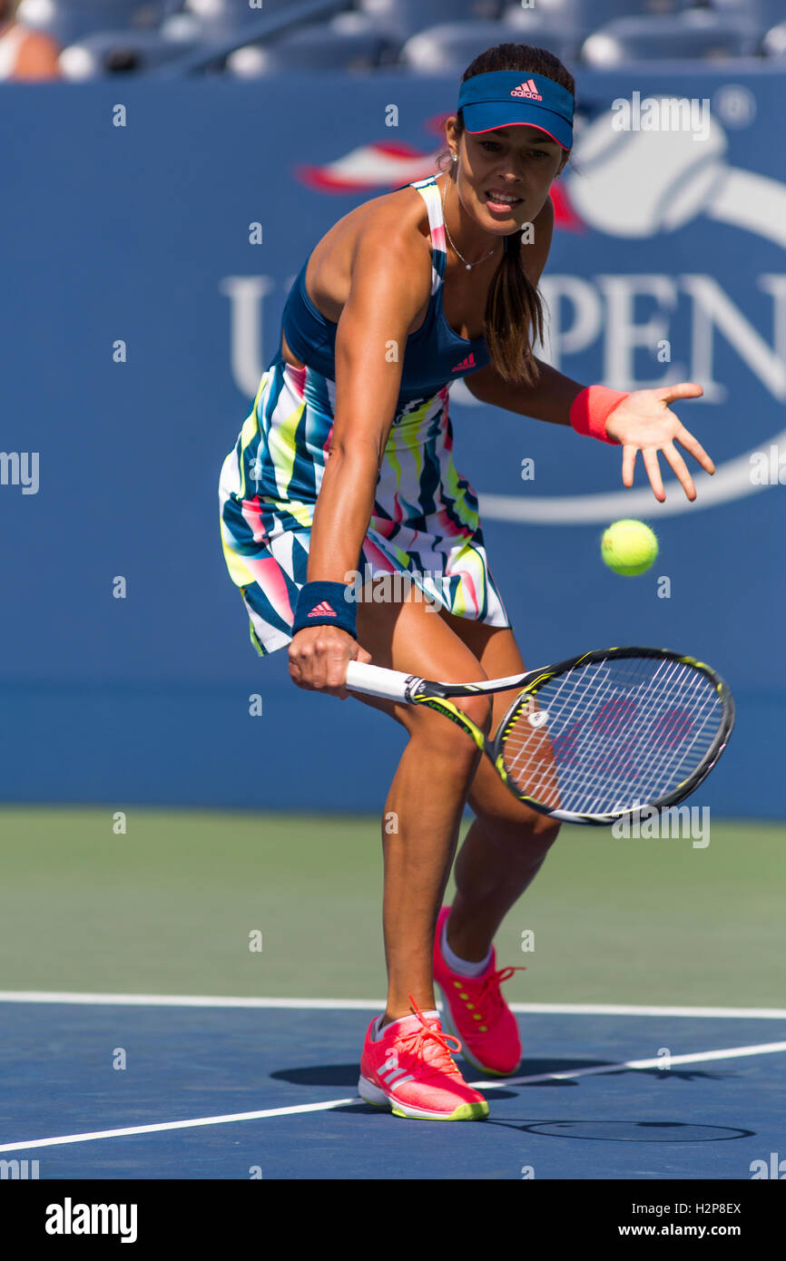 Ana Ivanovic (SRB) im Wettbewerb bei den US Open 2016 Stockfoto