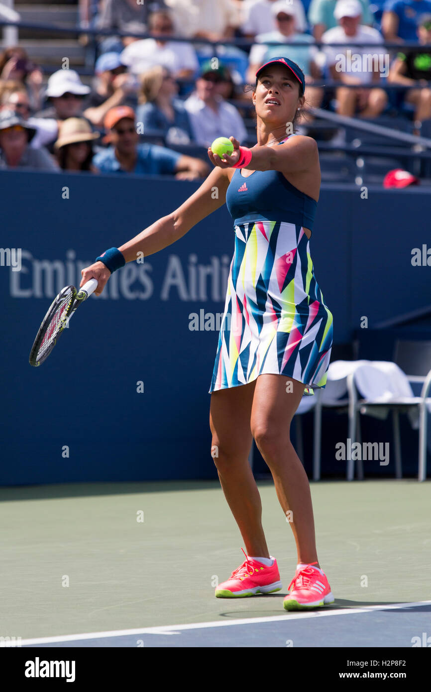 Ana Ivanovic (SRB) im Wettbewerb bei den US Open 2016 Stockfoto
