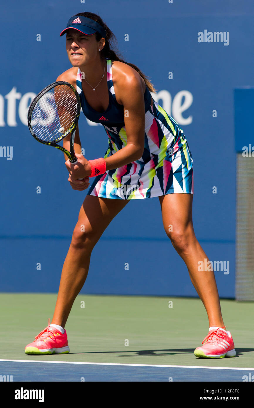 Ana Ivanovic (SRB) im Wettbewerb bei den US Open 2016 Stockfoto
