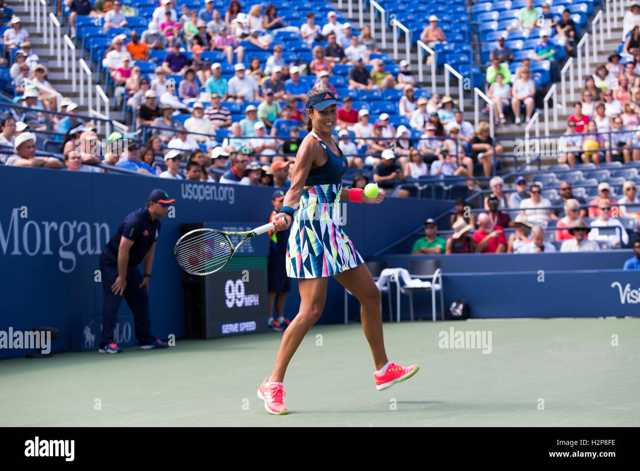 Ana Ivanovic (SRB) im Wettbewerb bei den US Open 2016 Stockfoto