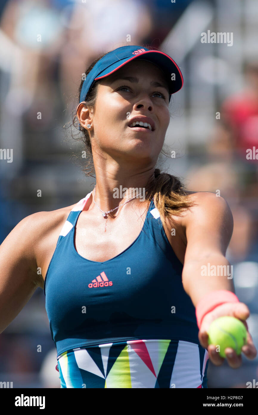 Ana Ivanovic (SRB) im Wettbewerb bei den US Open 2016 Stockfoto