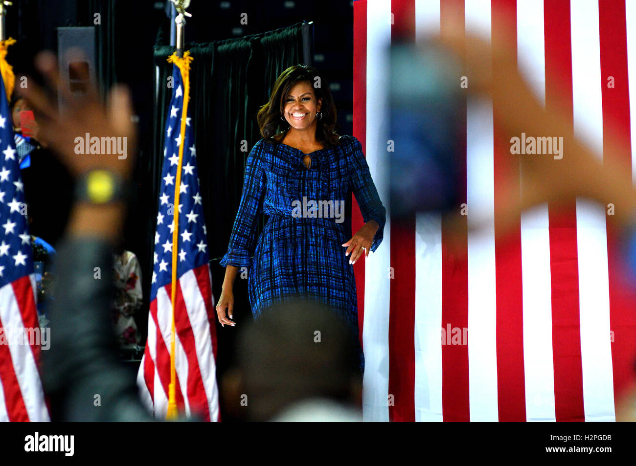 First Lady Michelle Obama betritt die Bühne in ein 28. September 2016 Clinton/Kaine Voter Registration Rallye LaSalle Universität Stockfoto