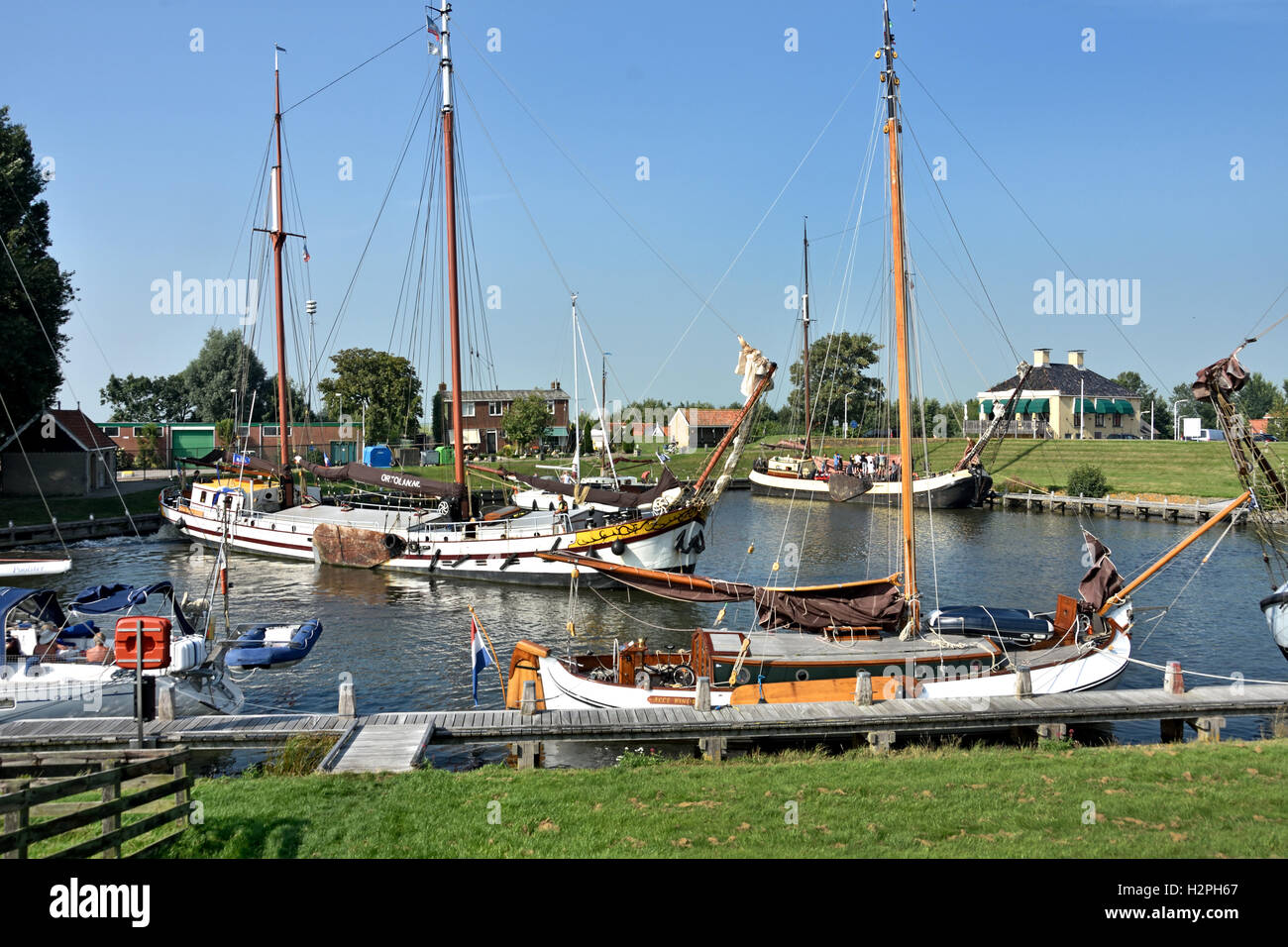 Alte historische Segelboot Workum 1374.  4000 Einwohner. -Friesland Niederlande Stockfoto