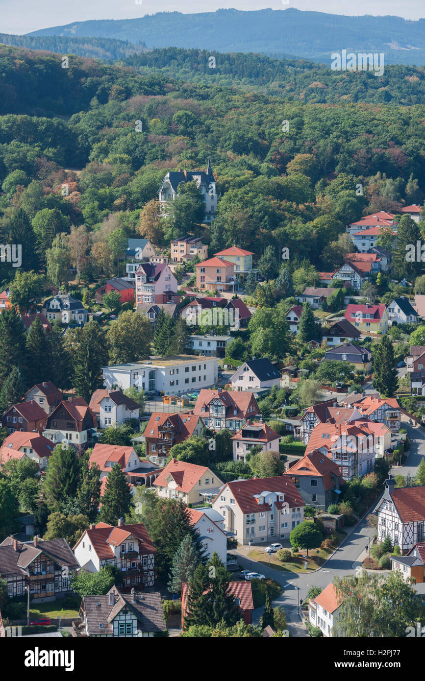 die deutsche Viaalge Wernigerode Skyline mit kirchlichen Häuser und hotels Stockfoto