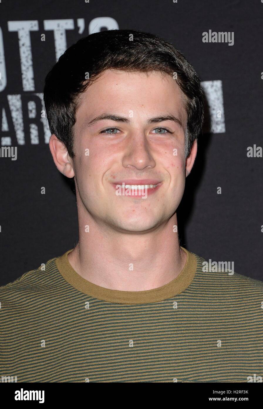 Buena Park, ca. 30. September 2016. Dylan Minnette im Ankunftsbereich für Knotts Scary Farm schwarz Teppich Ankünfte, Knotts Berry Farm, Buena Park, CA 30. September 2016. Bildnachweis: Elizabeth Goodenough/Everett Collection/Alamy Live-Nachrichten Stockfoto