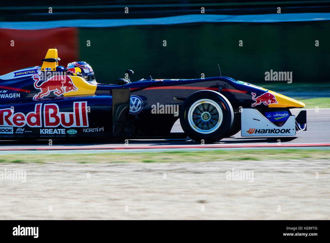 Imola, Italien. 1. Oktober 2016. Der Motopark Fahrer Niko Kari Finnland konkurriert in Rennen 1 der FIA Formel 3-Europameisterschaft in Imola, Italien am 1. Oktober 2016. Bildnachweis: Jure Makovec/Alamy Live-Nachrichten Stockfoto