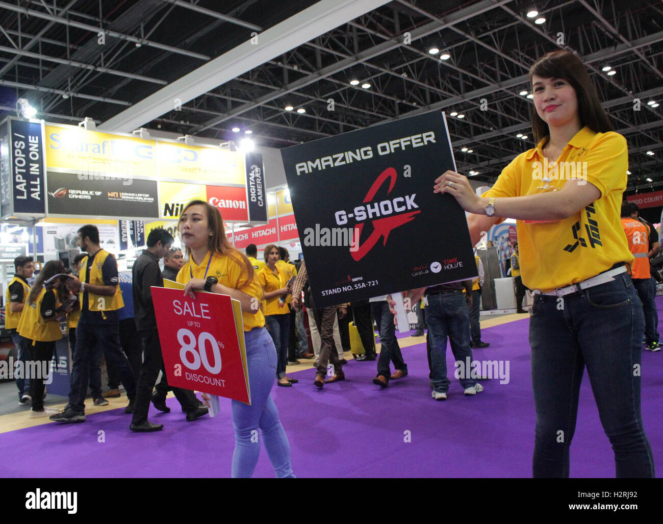 Dubai World Trade Centre, Dubai Vereinigte Arabische Emirate. 1. Oktober 2016. GITEX Shopper ist der perfekte Ort, um die neuesten Technologieprodukte zu den bestmöglichen Preisen und in die bequemste Position zu finden. Bildnachweis: Robert Oswald Alfiler/Alamy Live-Nachrichten Stockfoto